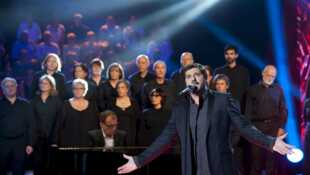 300 choeurs chantent les grands airs lyriques